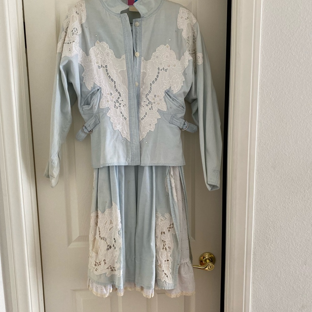 “Gorgeous” 2pc top and skirt by Trash Clothing. Size 6.